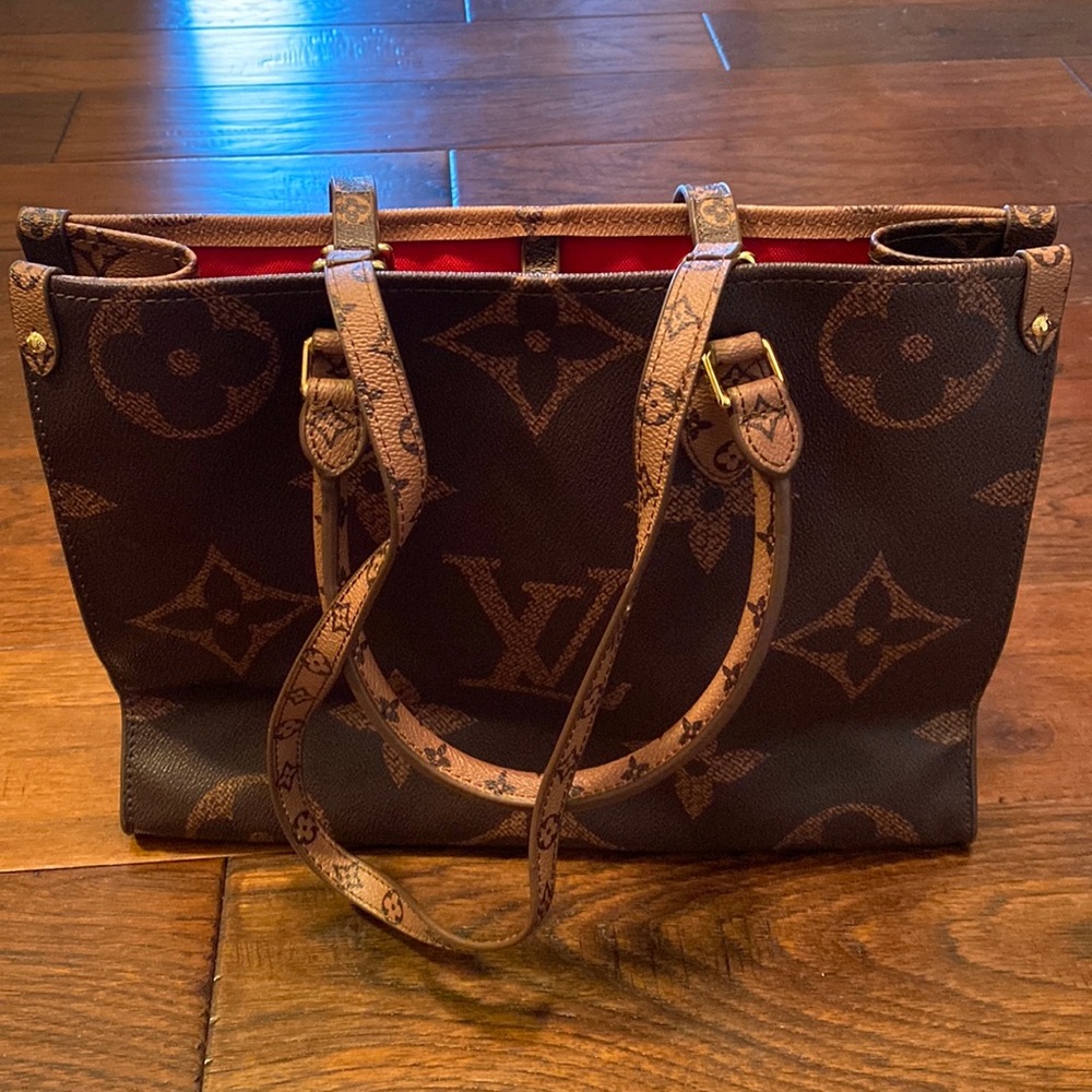 LV Purse
